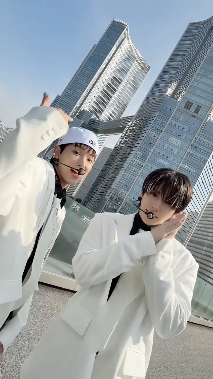 you never text me good night📱💭
#andTEAM #앤팀 #YUMA #유마 #HARUA #하루아
#MISMATCH #MISMATCH_Challenge