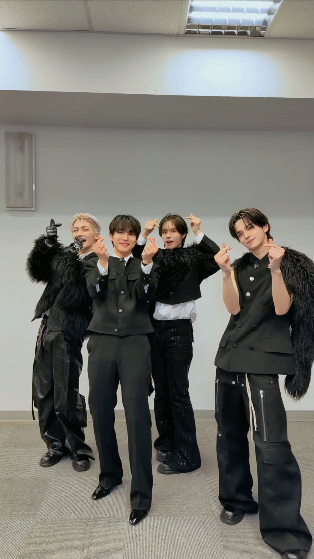 #강유석 님과 함께 심장이 쿵💗

#TWS #SHINYU #JIHOON #KYUNGMIN