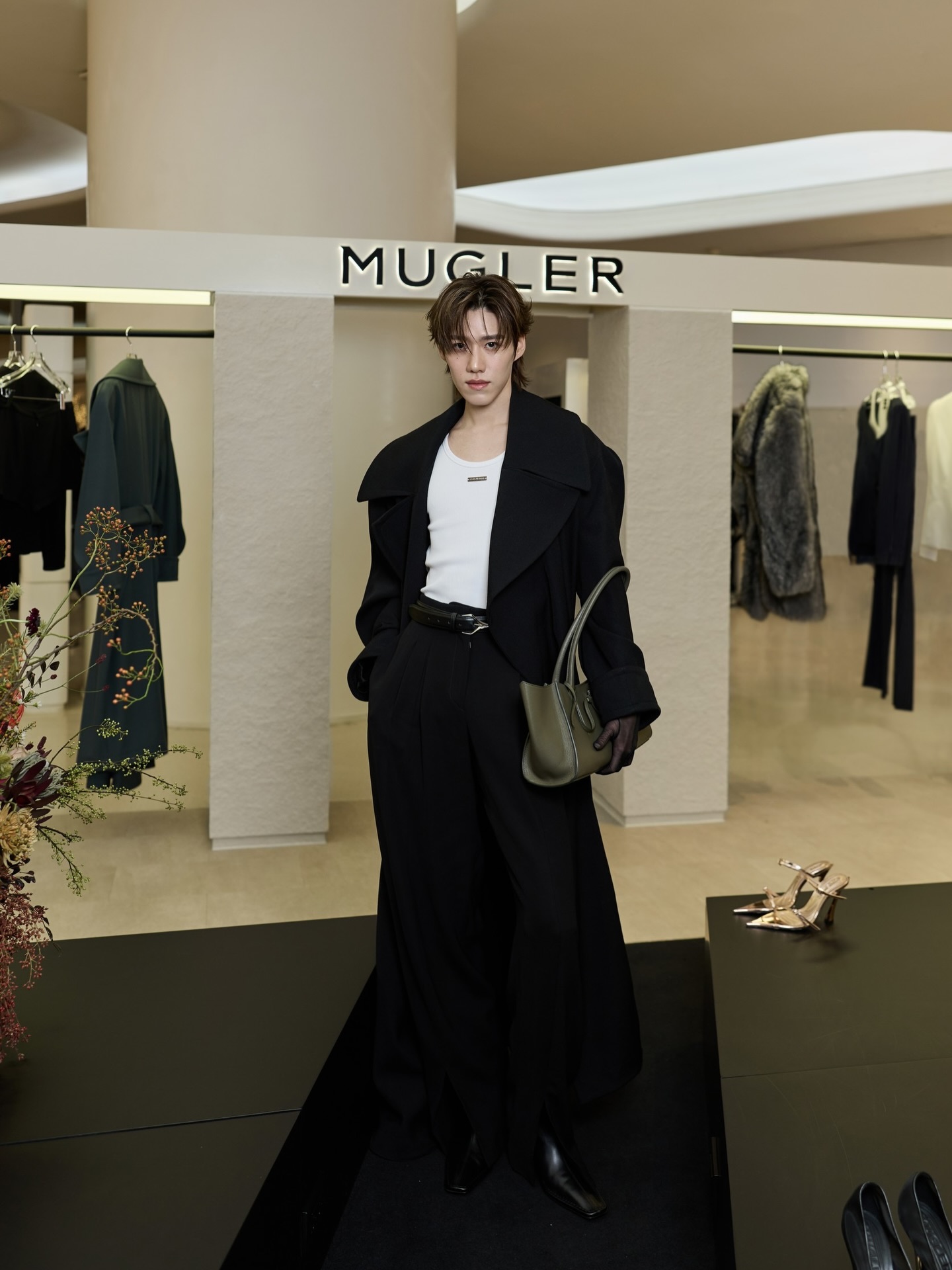 Discover Mugler’s re/edit archive capsule at Central Embassy @muglerofficial

#MuglerBangkok