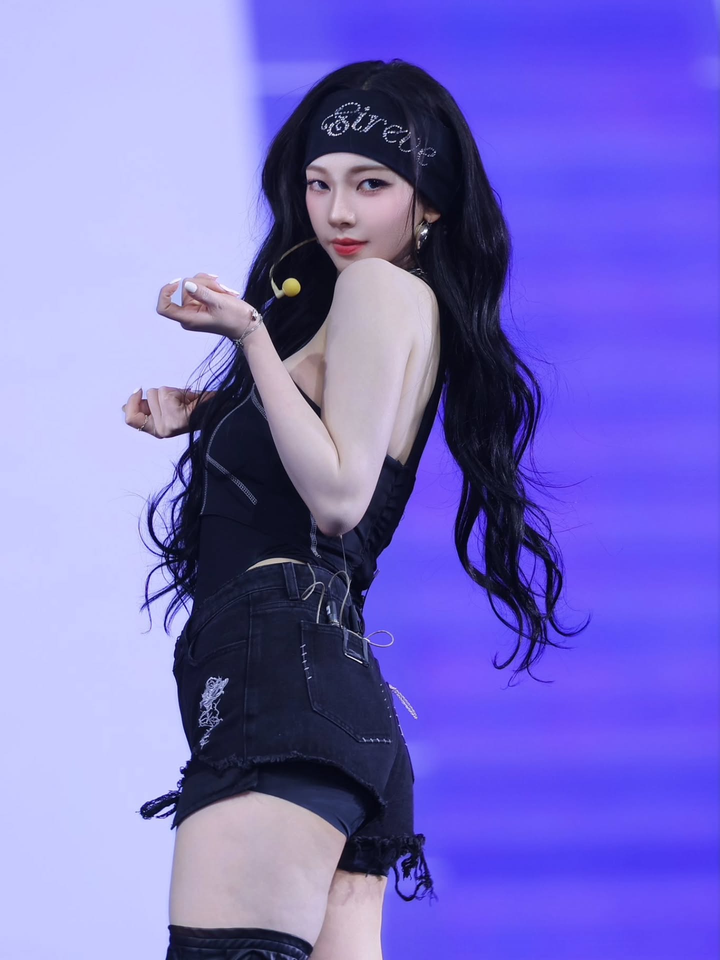 250112 SMT 🩶.

©️ ayeshuzuinangd,

#aespa #에스파 #KARINA #카리나