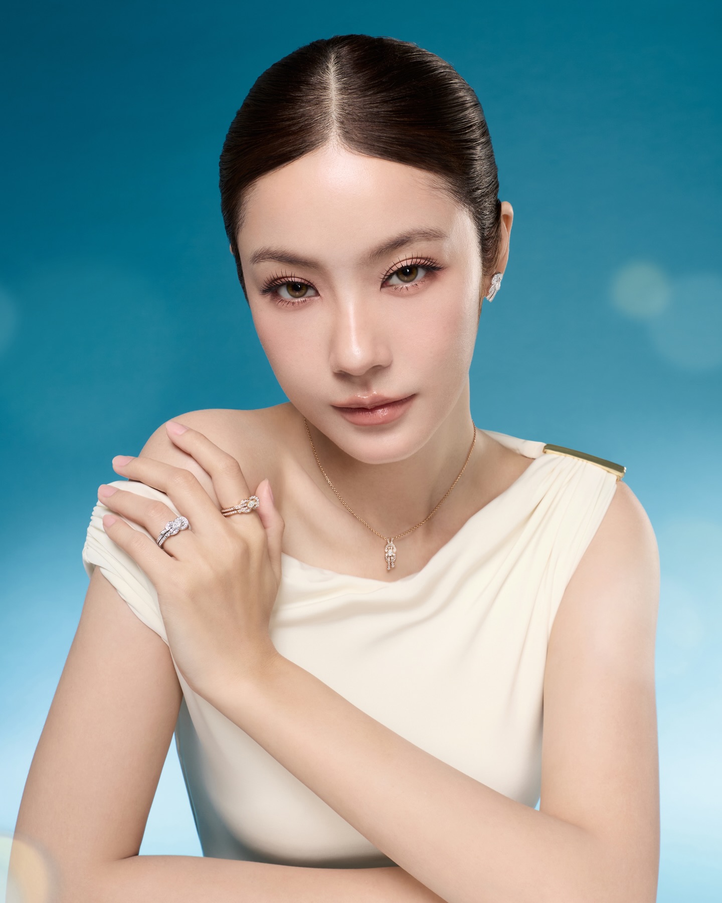 FRED Jewelry turns all my special moments into sparkling memories with its iconic creations ✨

#FREDJewelry #FREDParis #SunnyFREDland