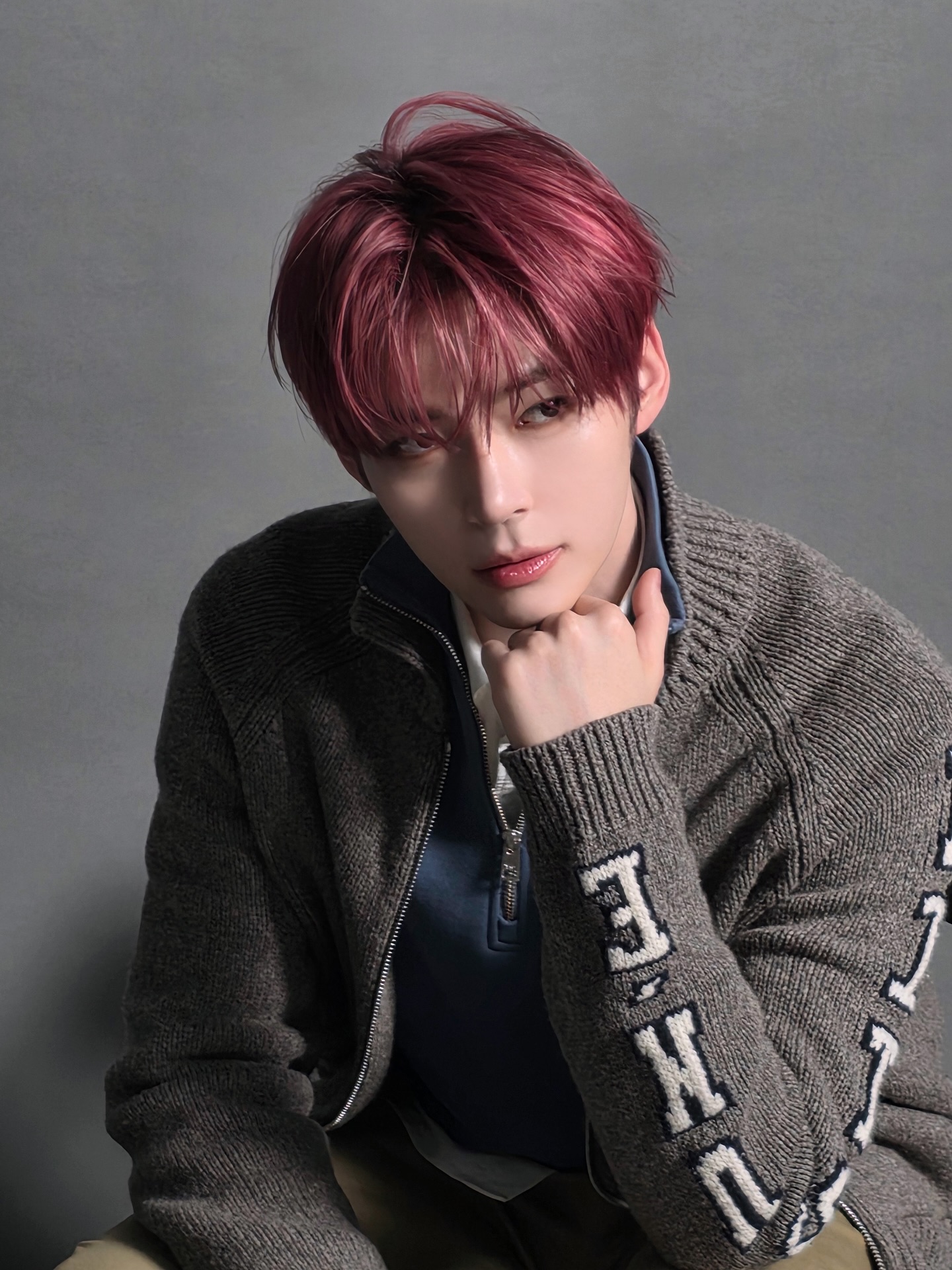 Maison Kitsuné 25FW collection🦊

#ZEROBASEONE #ZB1 #제로베이스원 
#SUNGHANBIN #성한빈