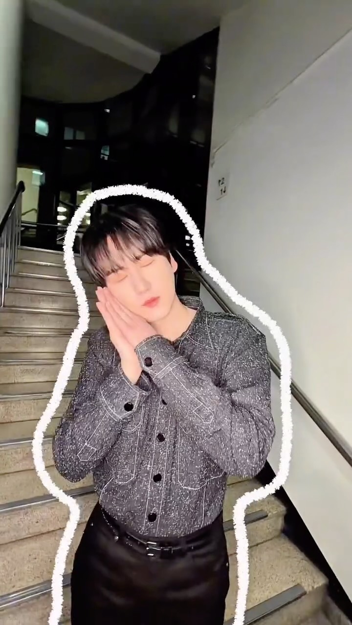 ⋌˫랑ગ 피ન나ヱ💘

@gyuram88
#규현 #KYUHYUN
#TheClassic
#첫눈처럼 #LikeOurFirstSnow