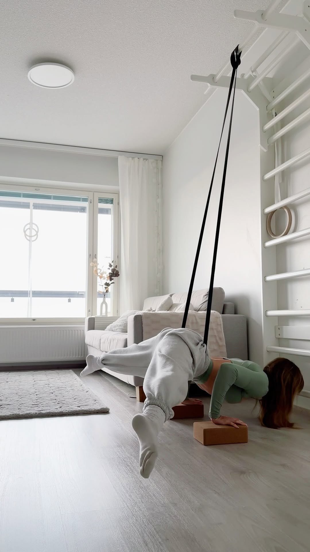 Putting in the Work When No One is Watching💎 Even superheroes have to train hard to earn their powers! Since saving the world keeps them busy, home workouts are the ultimate way to save time and stay consistent!💪🏻

(And by superheroes, I mean the everyday heroes—you and me! 🫶🏻✨ Consistency is the key to unlocking success at any level. Take the first step by setting yourself up for victory: make simple changes to your surroundings that fully support an active lifestyle and healthy habits)

Home gym setup: @nala.moves 

#fitness #workout #workoutmotivation #calisthenics #fitnessmotivation #strengthtraining #challenge #strongwomen #bodyweighttraining #fitnessjourney #homeworkout #wallbars #core #planche #pushup