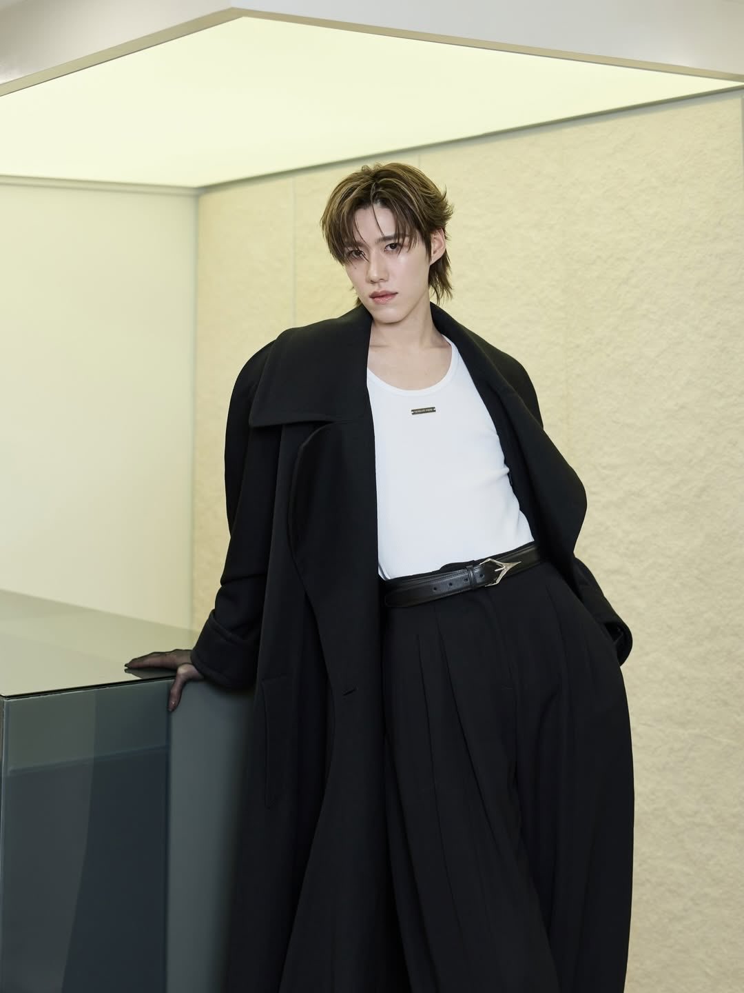 MM (flip it around) Wicked Wardrobe?✌️✌️

Maybe. Or maybe those double M’s stand for the double takes happening at @muglerofficial’s launch of its re/edit archive capsule at #CentralEmbassy in Bangkok. For a maison so deeply enshrined in the aesthetics of cunt and slay, you can’t miss #MensFolio’s September 2025 cover star @pp.kritt, joined by @thanaerngnin and @namtan.tipnaree, serving the full #Mugler fantasy. Swipe and decide if you agree 💅

#thanaerngnin #ตาเหนิง #thanaerng #กญญาวีร์ #กญญาวีร์สองเมือง #kanyaweesongmuang #大能 #tn #qow #qow_ent #พพี #พพีกฤษฏ์ #pp #ppkritentertainment #ppkrit #ppkritamnuaydechkorn #ppkritt_fc #แปลรกฉันด้วยใจเธอ #บกพพ #kritamnuaydechkorn #ซองแดงแตงผี #namtantipnareeweerawatnodom #namtantipnaree #namtantipnareefanclub #namtanfilm #น้ำตาลฟิล์ม #tipnareeweerawatnodom