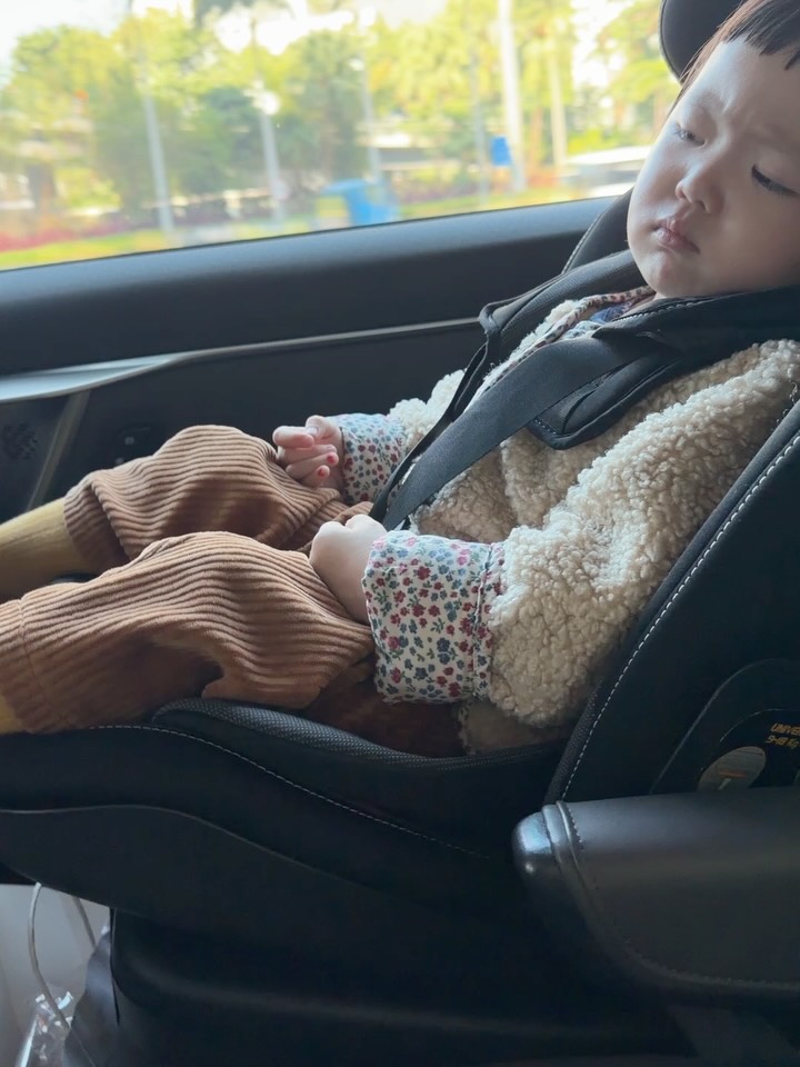 發現自己咁冇用，竟然覺得眼瞓好嬲自己 #堅守唔到唔瞓覺嘅防線🤭 #同家姐細個一樣😭