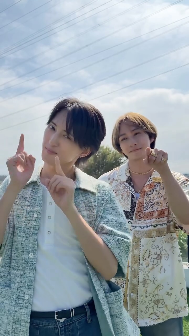 💚🤍

3rd Album『’s travelers』
2025.12.3(Wed) Release💿
⁡
#stravelers
#DiscoBaby

#中村海人 #Umi
#川島如恵留 #Noel

#TJgram #WorldwideTJ
#JustDanceTogether #TravisJapan