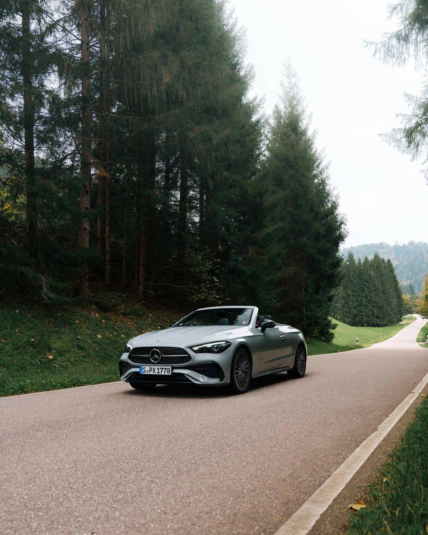 A forest runway, ready for the #CLE to take off.

📷 @georgecolbeanu for #MBcreator 

#MercedesBenz