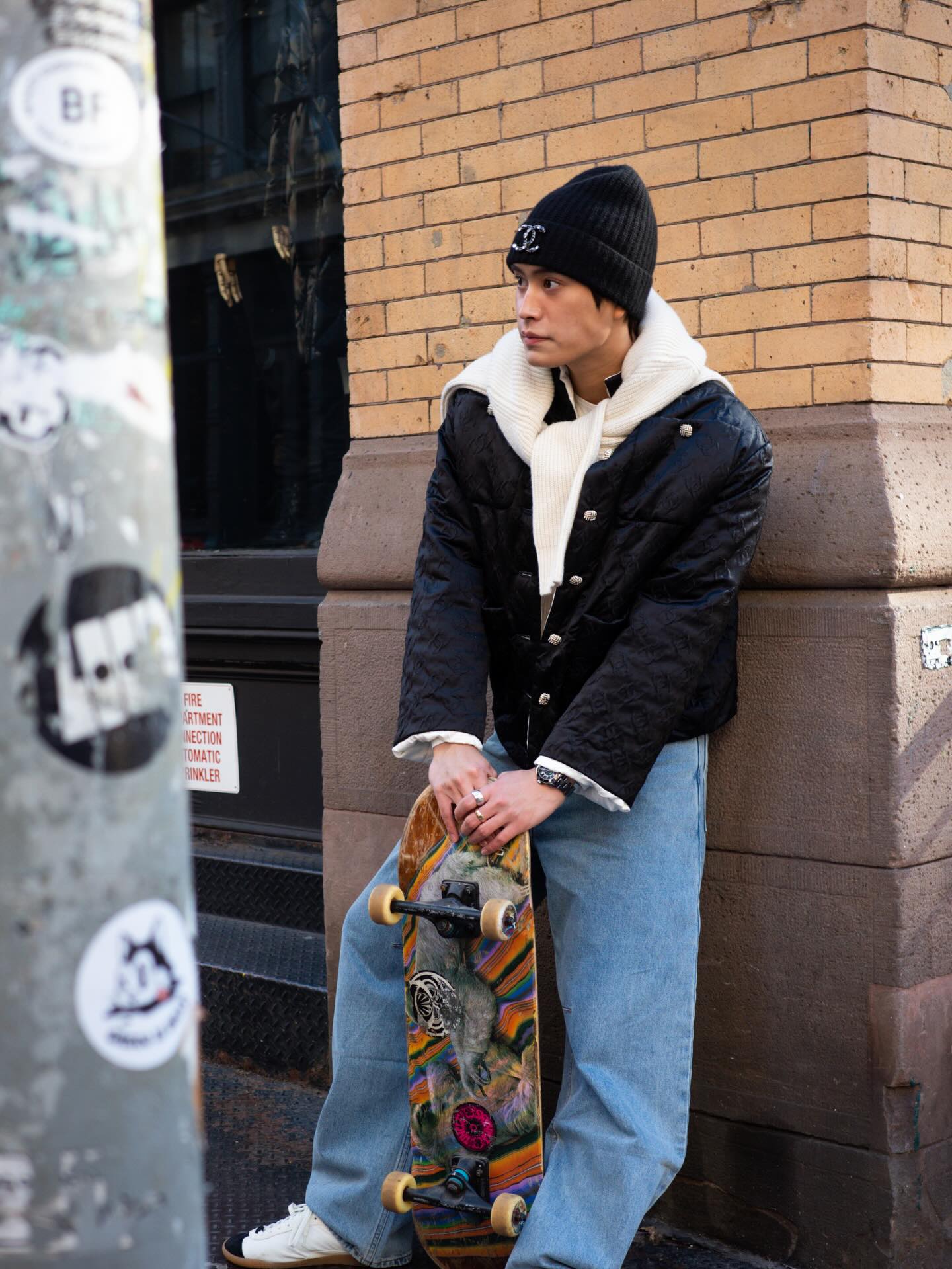 2 different kinds of skates

#CHANELXGEMINI
#CHANELMETIERSDART
#CHANELSHOW #Gemini_NT
#CHANEL @chanelofficial​