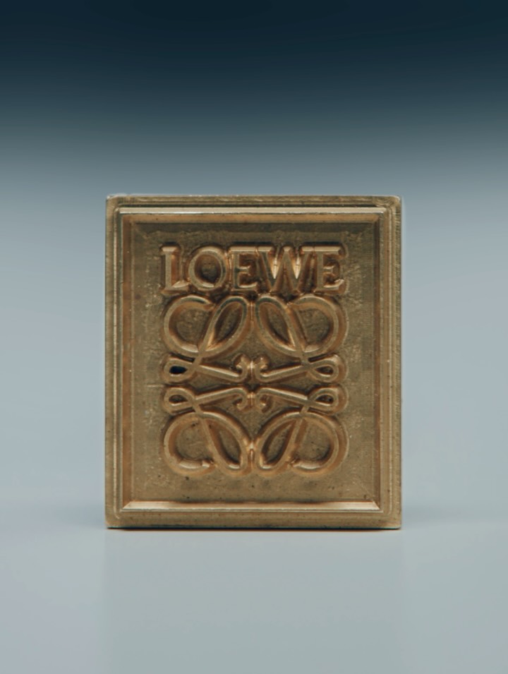 The new Biker jacket.

Supple leather is hand-pleated to craft a gathered hem, completed with metallic hardware and side zip pockets. On the back, an embossed LOEWE Anagram imprints the House’s final touch.

loewe.com