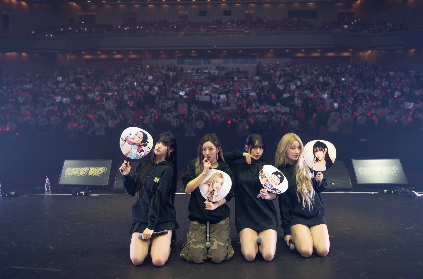 KISSYたちの応援のおかげで、日本デビューツアー初日が無事終わりました~! 残りの公演もKISSYたちにとってLucky Dayになりますように！ファイティン🍀💝

#KISSOFLIFE #KIOF #キスオブライフ 
#Lucky #LuckyDay_in_JAPAN