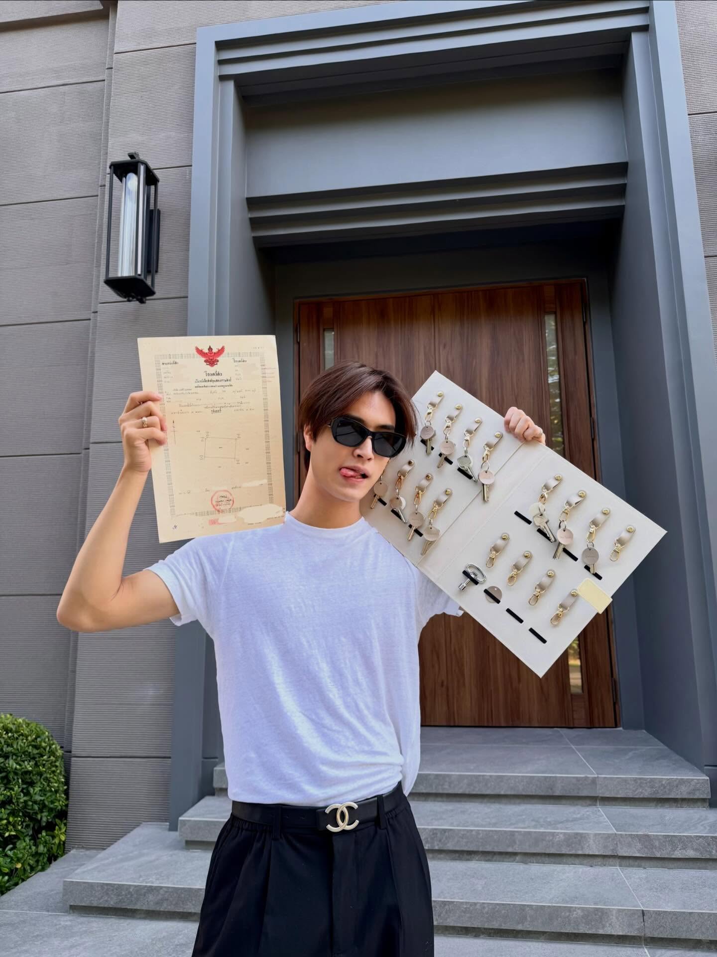 WE DID IT!!!!!!! 
ของขวัญส่งท้ายปี 2025
ขอบคุณทุกๆสิ่ง ทุกๆอย่าง ทุกๆคนที่ทำให้ผมมีวันนี้นะครับ:)