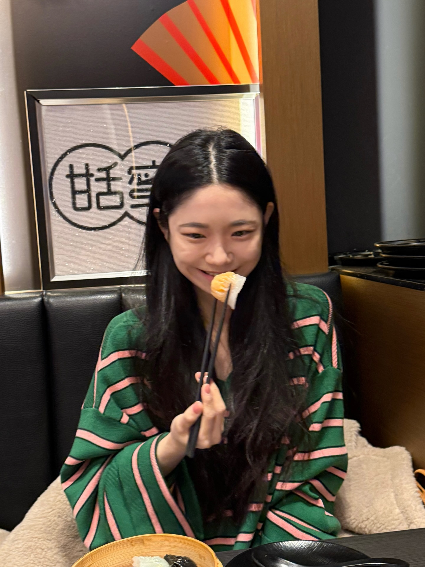 진짜 달콤하다 달콤해 🥟✨ 추가에 추가에 추가를 더한 주문의 끝은.. 배불러서 녹아내림 🫠 마라크림새우랑 어향완자가지 진짜 필수야~ 🍤🍆

📍티엔미미 강남점
- 서울특별시 서초구 사임당로 143

#꽈찌쮸냠냠로드 #티엔미미