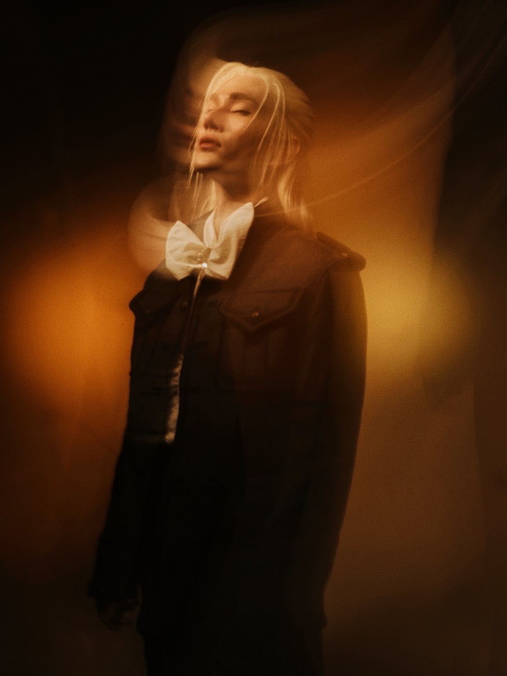 @diewbd Photographer
@songrit_ontana Assistant 
@stylist_papii Stylist
@bay.makeuphair Hair Stylist
@yodyukhon Makeup and Effect