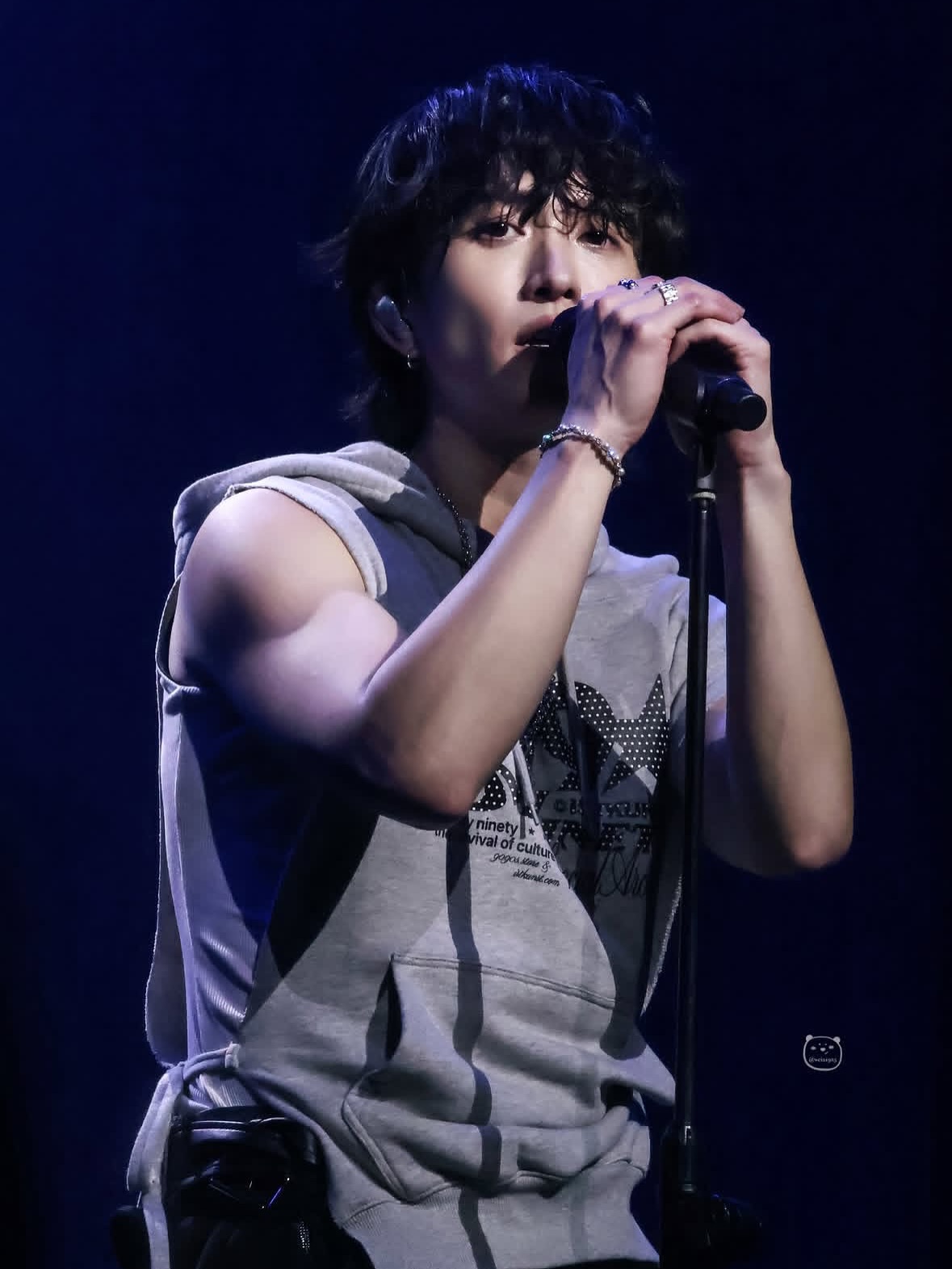 你們拍得好好看
Lines 高雄太好玩了
讓我們把這個能量帶到台中
聽說會有特別驚喜

Kaohsiung was a blast , thank you fengmi for all the wonderful pictures .
Last stop of the year , Taichung.

photo credit :Ins.panda ，sharon_fengmi ，qq.fengmii Claire1205_fz
Nnn31._ ，Wei2192 ,Tanping