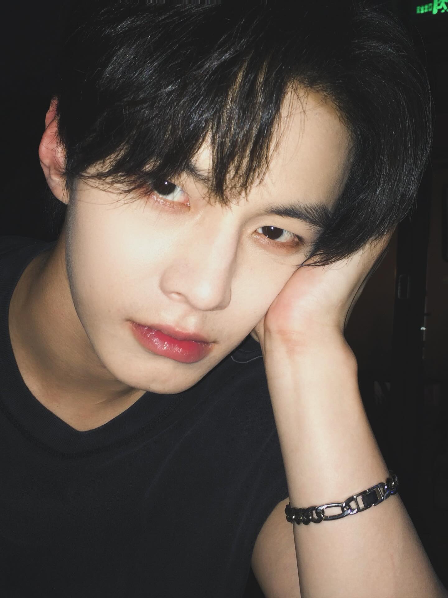 zhaozhao 📷 
by mumu @estheeerrrrr 

#speedandlove