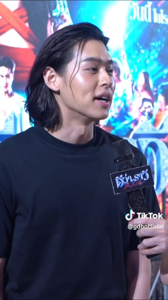 [ Repost ] : GDH

หัวเราะ ซึ้ง ร้องไห้
พอเก่งและเต๋อออก บิวกิ้นและท็อปแท็ปถึงกับ ไหล่สั่น 
พิสูจน์ความครบรสได้ใน

'ดีว่า..ราวี" 
วันนี้ ในโรงภาพยนตร์

#ดีว่าราวี #DivaLaVie 
#บันเทิงTikTok 
#เรื่องนี้ต้องดู
#bbillkin #บิวกิ้น 
#Besidebillkin