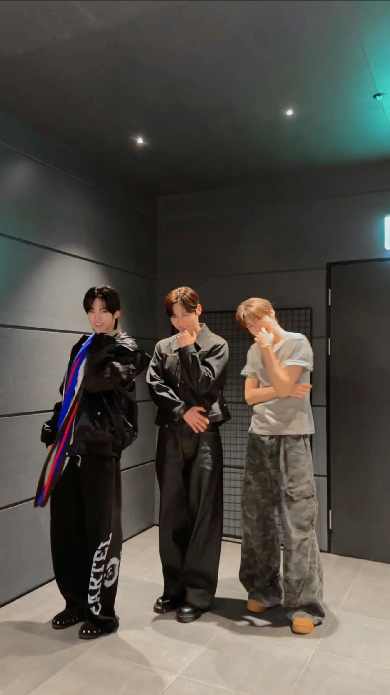 #HWANGMINHYUN 님과 함께 심장이 쿵💗 #TWS_OVERDRIVE

#TWS #DOHOON #YOUNGJAE