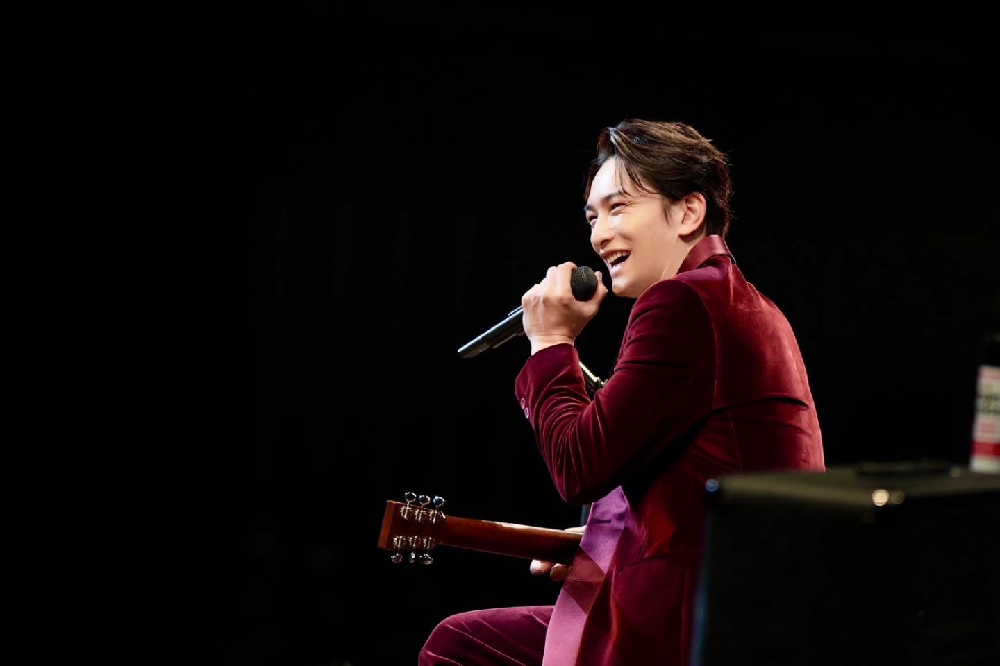 15th Anniversary EVENT in JAPAN

ごきげんで特別な時間でした。
ありがとうございました！

これからも期待していてください。

明日はTAIPEIで✨

MC @runarurunarurunaru
Guitar - Abechi
Guest & Photographer @kanta_sato_