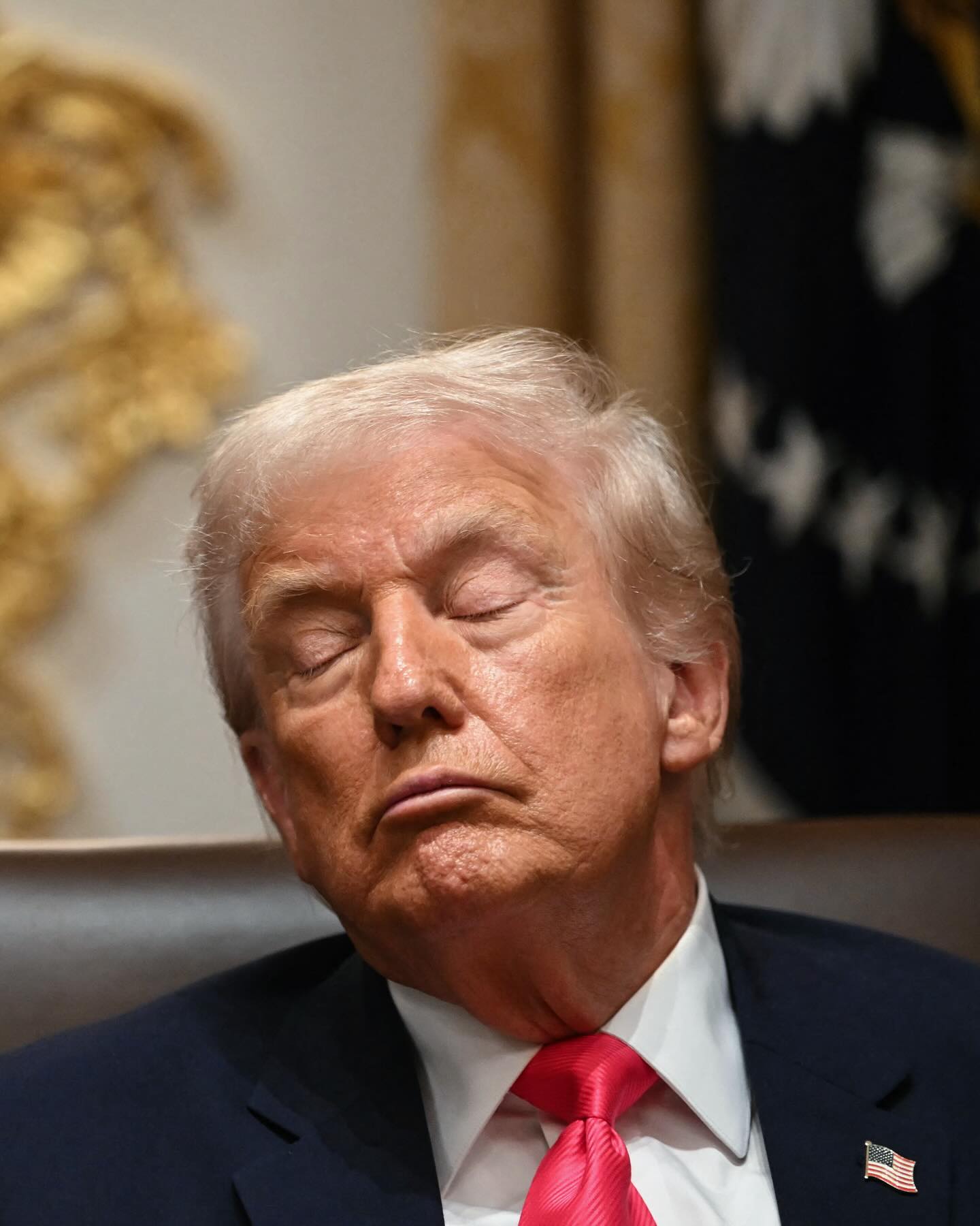 Donald Trump at a recent Cabinet meeting about national security👀

The Dec. 2 Cabinet meeting covered new plans to target drug-trafficking routes, updates on rebuilding Dulles Airport, and other department briefings during the three-hour session.

(via @usatoday )