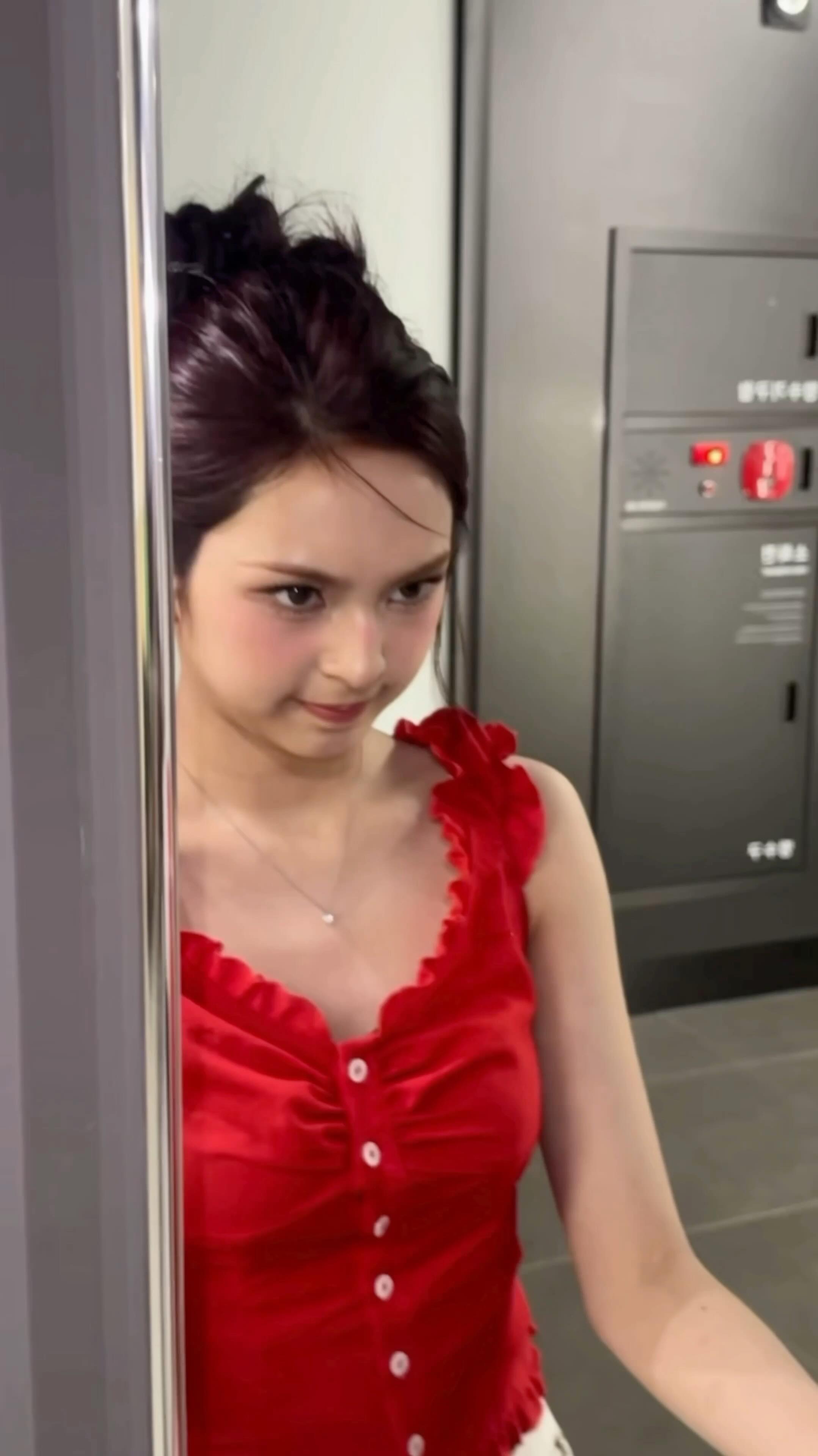 OoOooOw 〰️

#BABYMONSTER #베이비몬스터 #AHYEON #아현 #CHIQUITA #치키타