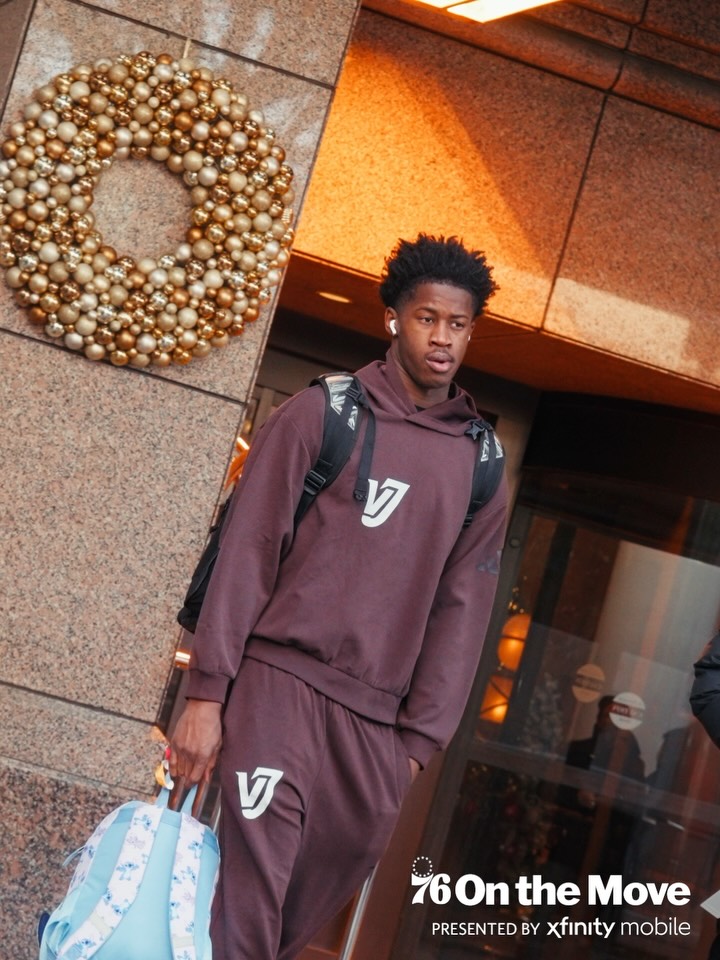 need that VJ sweat set ASAP. 🔥