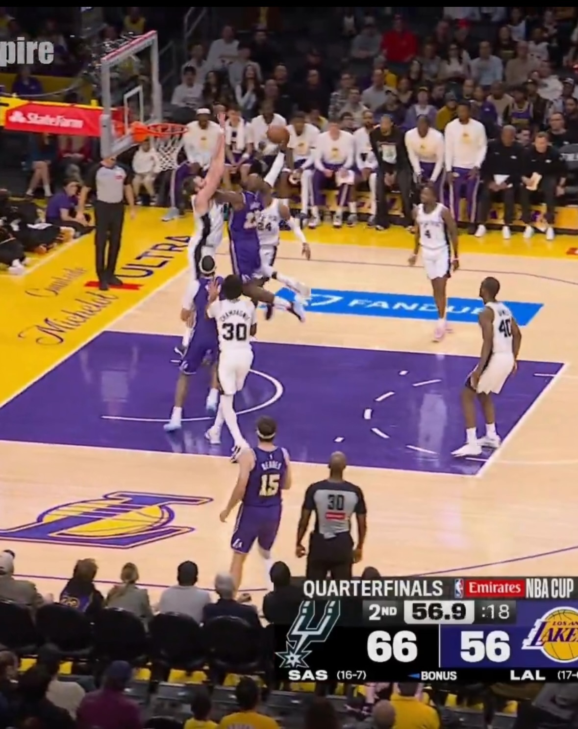 LEBRON. MF. JAMES 😤

(via NBA)