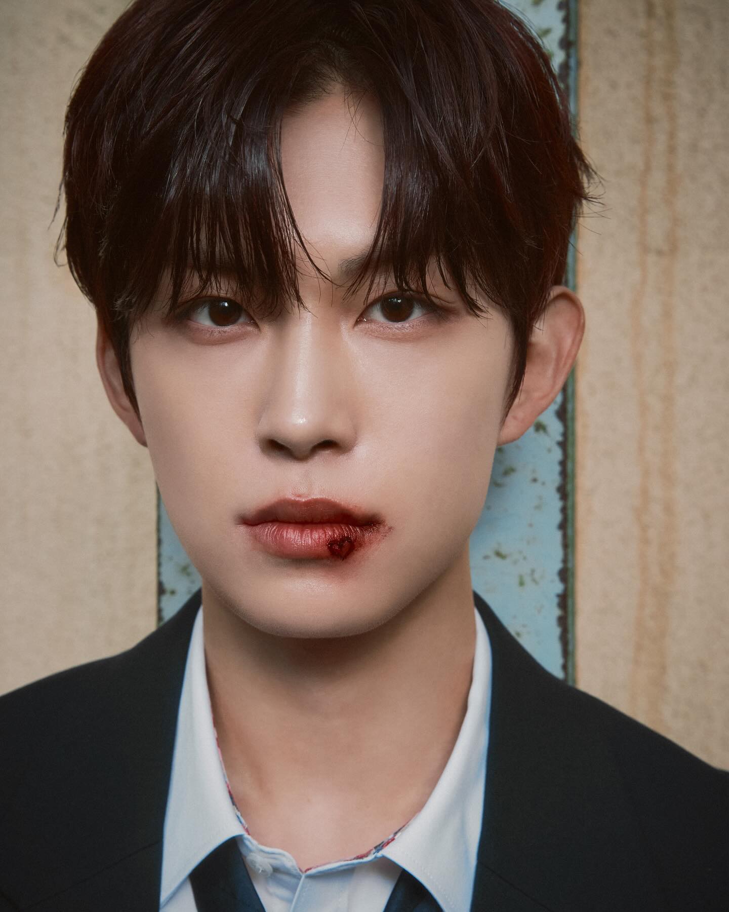 ALPHA DRIVE ONE ’EUPHORIA‘ Concept Photo (JEWEL CASE ver.) #GEONWOO

ALPHA DRIVE ONE (알파드라이브원) THE 1ST MINI ALBUM 【EUPHORIA】 
➫ 2026.01.12 6PM (KST)

💿 Pre-Save Now
https://lnk.to/ALD1_EUPHORIA

#ALPHADRIVEONE
#알파드라이브원 
#건우
#EUPHORIA