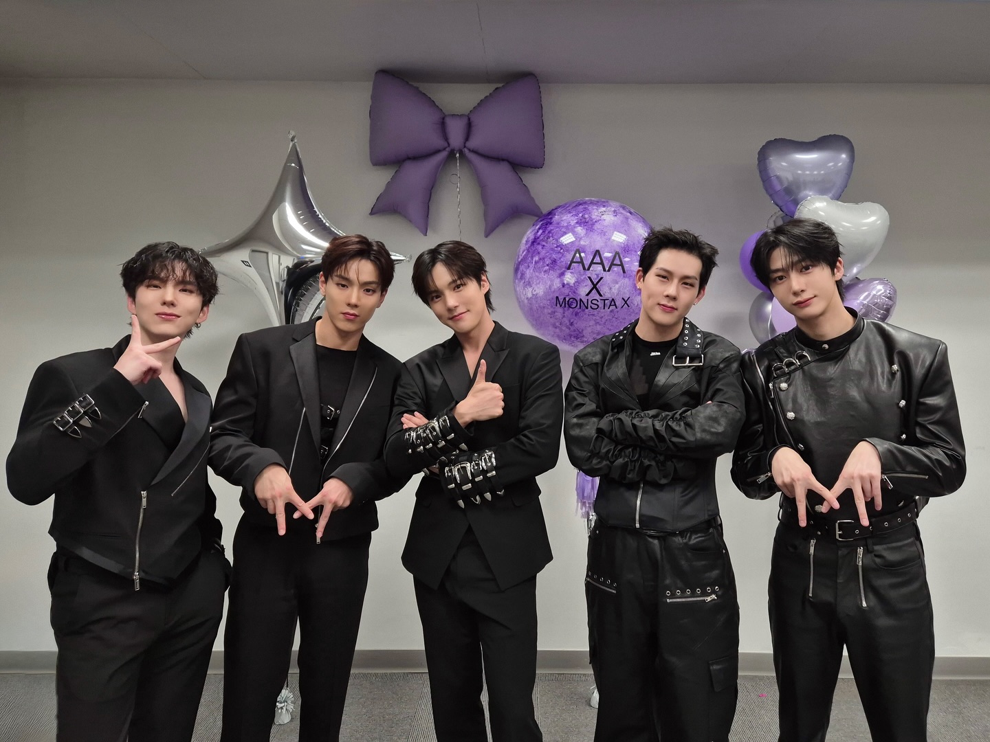 📸
251206 #몬스타엑스
2025 #AsiaArtistAwards

깜짝 놀랄게 분명합니다 😮
몬베베를 위해
멋진 무대 보여준
몬스타엑스에게 박수 👏

You‘ll be surprised for sure 😮
A round of applause for MONSTA X 
for putting on an incredible performance 
for MONBEBE 👏

#MONSTAX #MONSTA_X
#AAA #2025AAA
#무단침입 #LoveKilla #DoWhatIWant