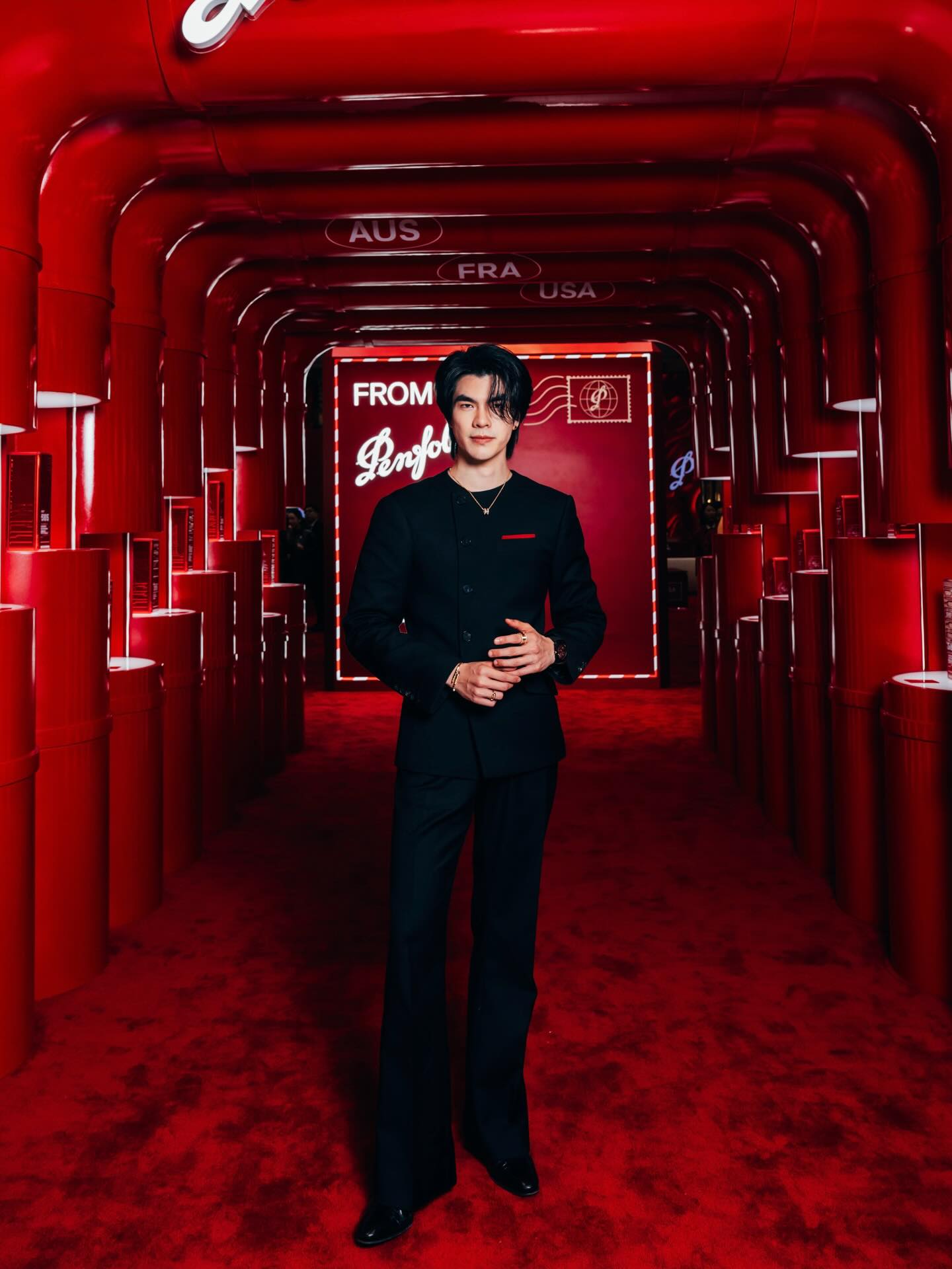 ,,, ❤️ ,,,

A festive journey from @penfolds to the world🌏 Step into the pop-up at @theemsphere and discover the limited-edition holiday collection inspired by the concept of ‘Penfolds Postal Service’, featuring nostalgic stamped envelopes, pneumatic tubes and sleek shipping containers, turning the act of gifting into something truly special. Open until 4 Jan 2026.

.
.
#PenfoldsTH #FromPenfoldsToTheWorld