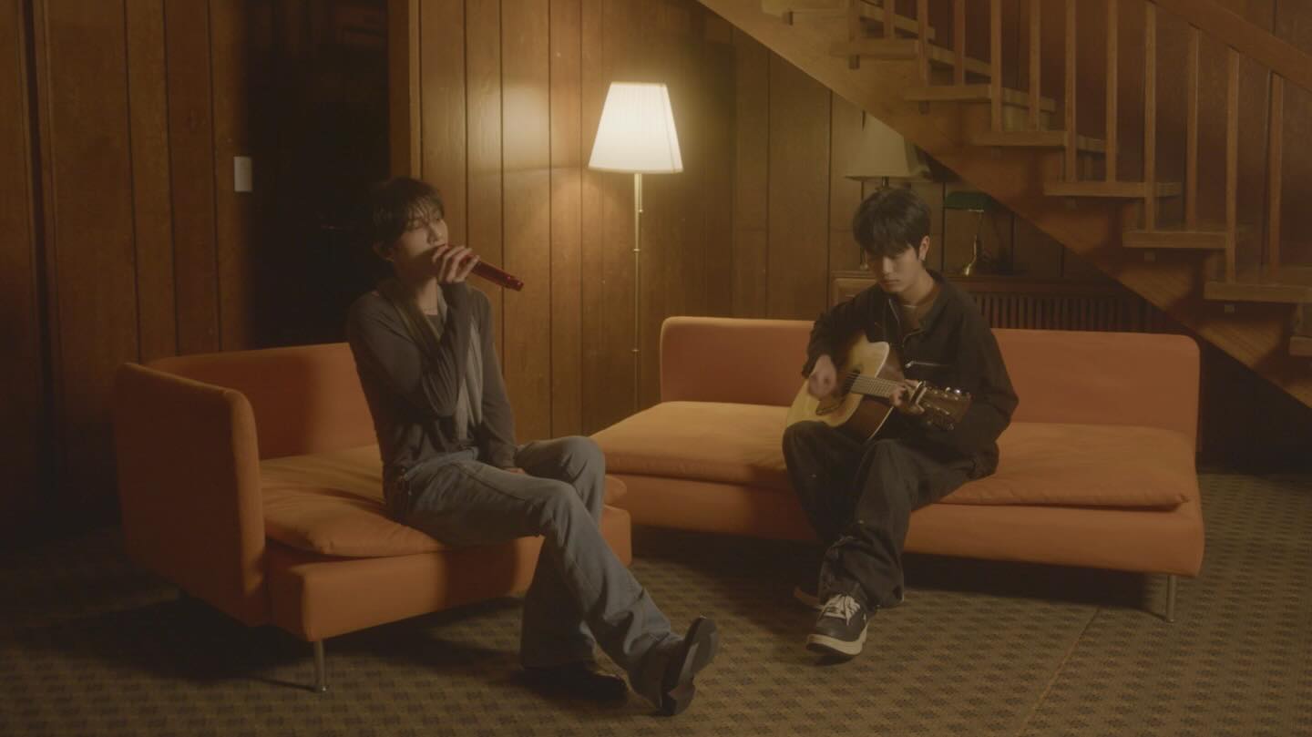 [🎥]

Junghoon - Belong, Slowly (Acoustic Session)

🔗 https://youtu.be/1FvOn0chzRo?si=SfktBxLsiUzHDDBL

#JUNGHOON #BELONG
#JUNGHOON_BELONG