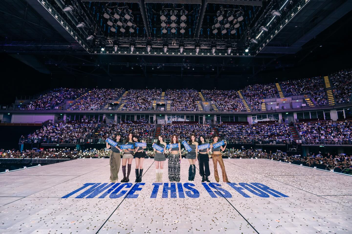 TWICE <THIS IS FOR> WORLD TOUR IN BANGKOK - Day 1

We felt your love in every song, Bangkok ONCE 🫶🏻 Your voices touched our hearts 💕🐯

#TWICE #트와이스 #THISISFOR
#TWICE_THISISFOR_WORLD_TOUR
#TWICE_THISISFOR_WORLD_TOUR_IN_BANGKOK