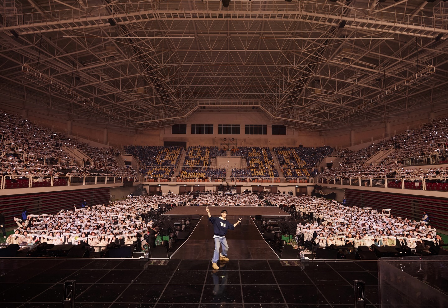 ⠀
💛우리가 함께 만든 이야기 DO it! THE FINAL💚
⠀
#도경수 #DOHKYUNGSOO @d.o.hkyungsoo 
#ASIACONCERT_DOit_THEFINAL
#컴퍼니수수 #CompanySoosoo