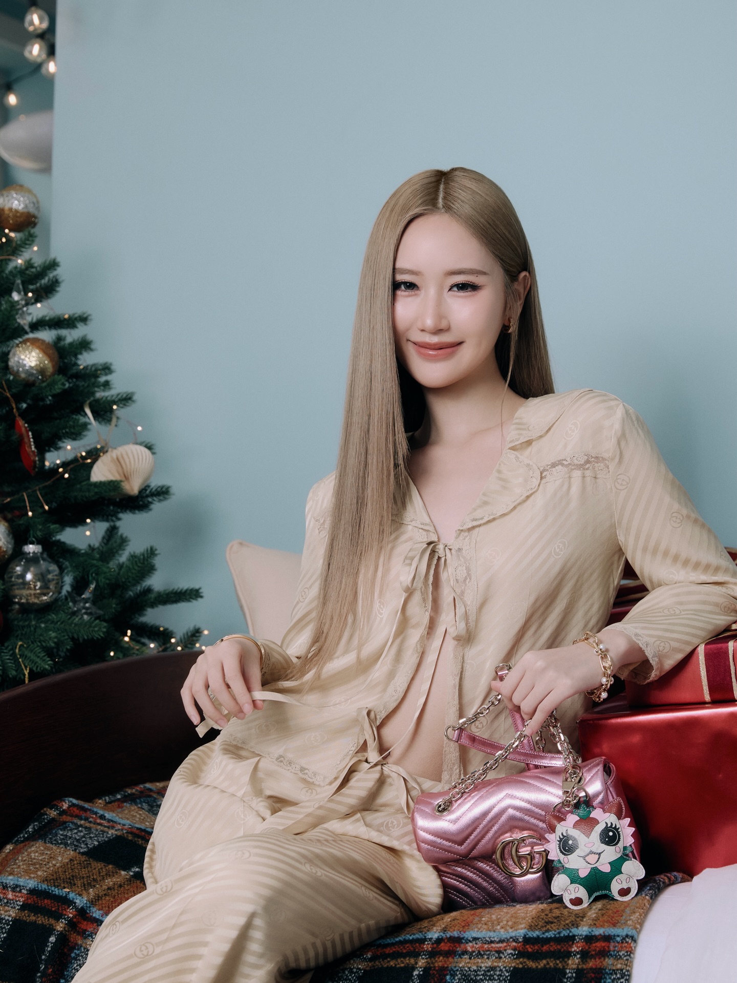 This Christmas gift🎁

#GucciGift