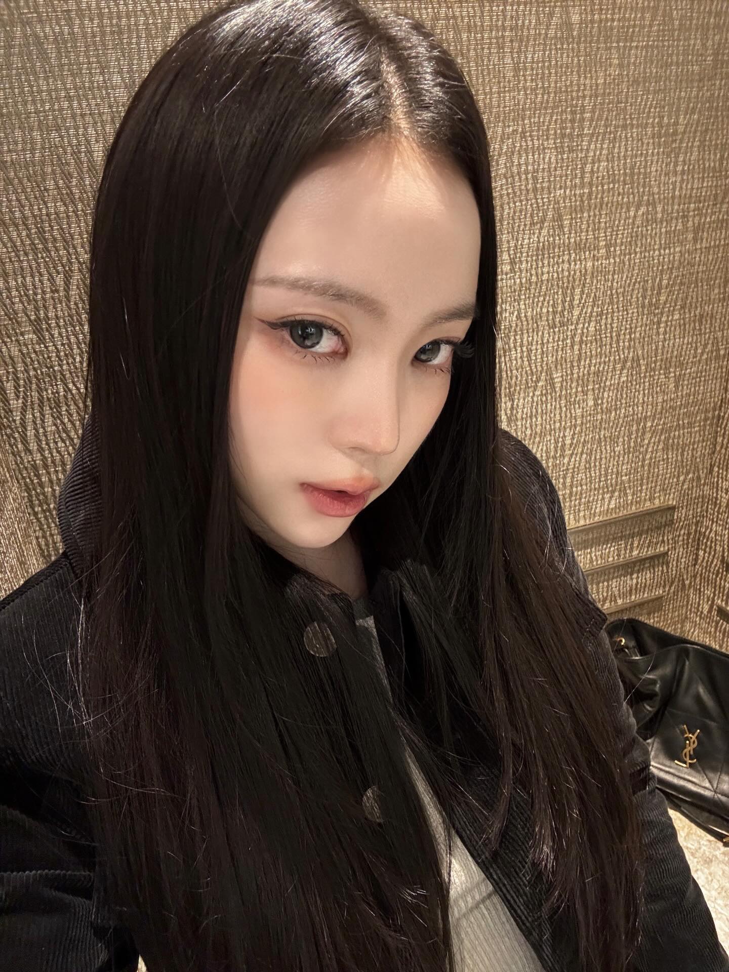 🛸

#MEOVV #미야오 #NARIN #나린
#THEBLACKLABEL #더블랙레이블