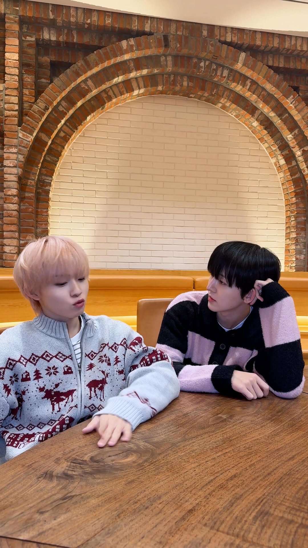 Watch Out!!!! 👀

KickFlip(킥플립) OFFICIAL LIGHT STICK 

Bring it with you and light up 
2026 KickFlip FAN-CON 𝐅𝐫𝐨𝐦 𝐊𝐢𝐜𝐤𝐅𝐥𝐢𝐩, 𝐓𝐨 𝐖𝐞𝐅𝐥𝐢𝐩!

#KickFlip #킥플립
#WeFlip #위플립
#From_KickFlip_To_WeFlip