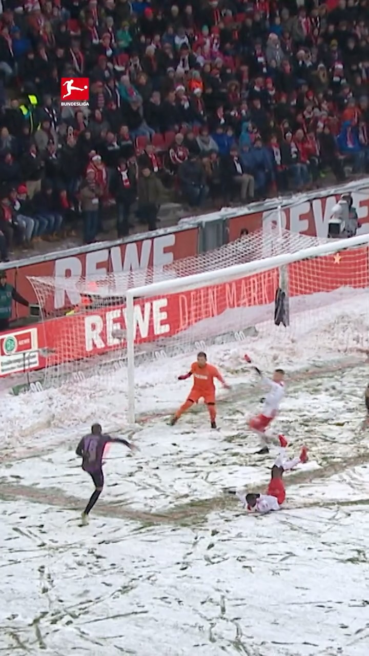 When Freiburg went skiing in Köln ❄️⛷️

It’s 8️⃣ years since the snow rained down at the RheinEnergieStadion, and so did the goals ⚽️

#Bundesliga