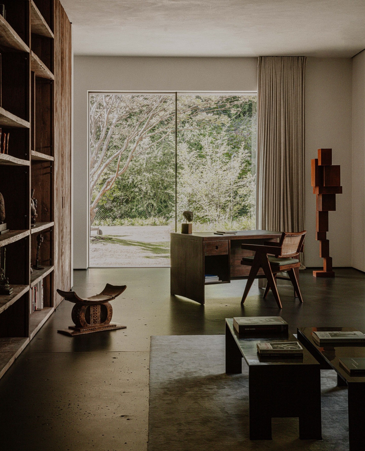 Art Collectors Home | H House by Nicolas Schuybroek⁠
⁠
A Belgian residence explores the concept of heterotopia, combining light and experimental proportions to create an exhibition space to house the owner’s art collection.⁠
⁠
⁠Step inside on estliving.com – link in bio.⁠
⁠
Published on estliving.com⁠
Editor @sophlew_says⁠
Words @autrecollective⁠
Architecture & Interior Design @nicolasschuybroek @nicolasschuybroekarchitects⁠
Photography @matthieusalvaing