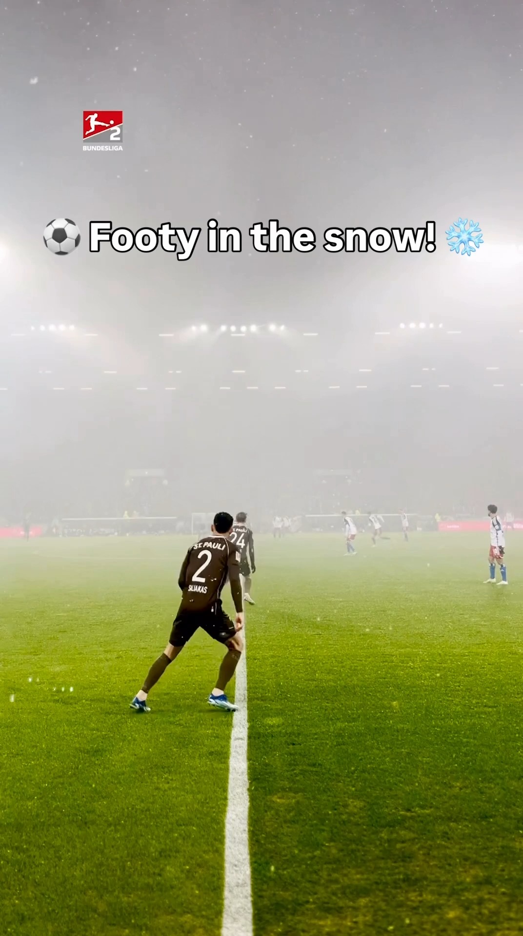 Playing in a Winter Wonderland 🌨️❄️

#Bundesliga2