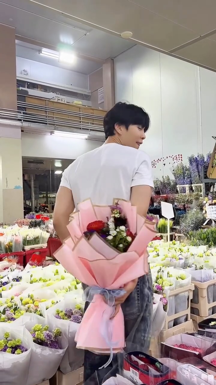 🌻

#JOHNNY
#NCT #NCT127