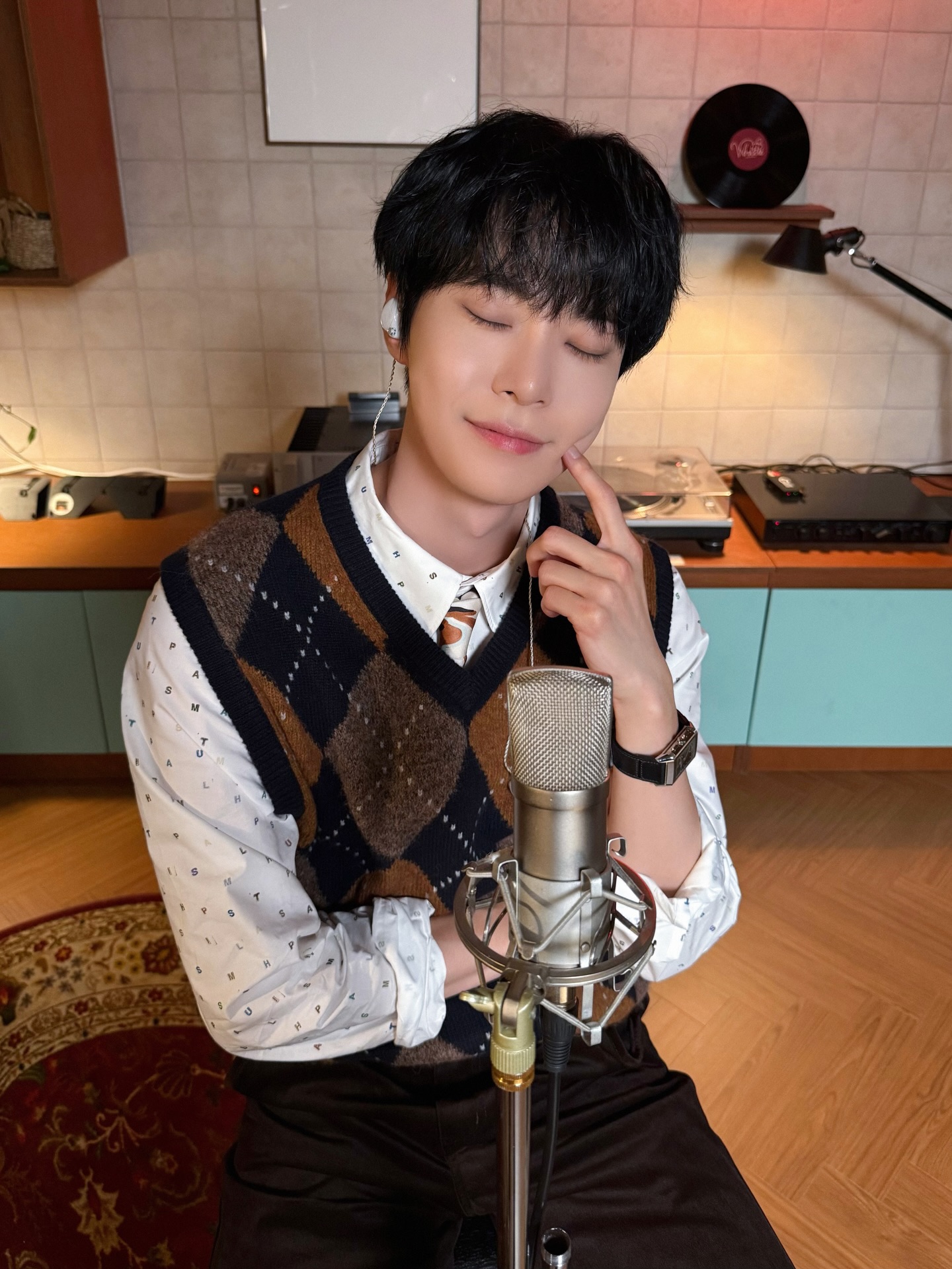 Let’s call this love

#DOYOUNG #도영
#BELLE #벨 #KISSOFLIFE 
#Whistle
#Promise #DOYOUNG_Promise 
#NCT #NCT127