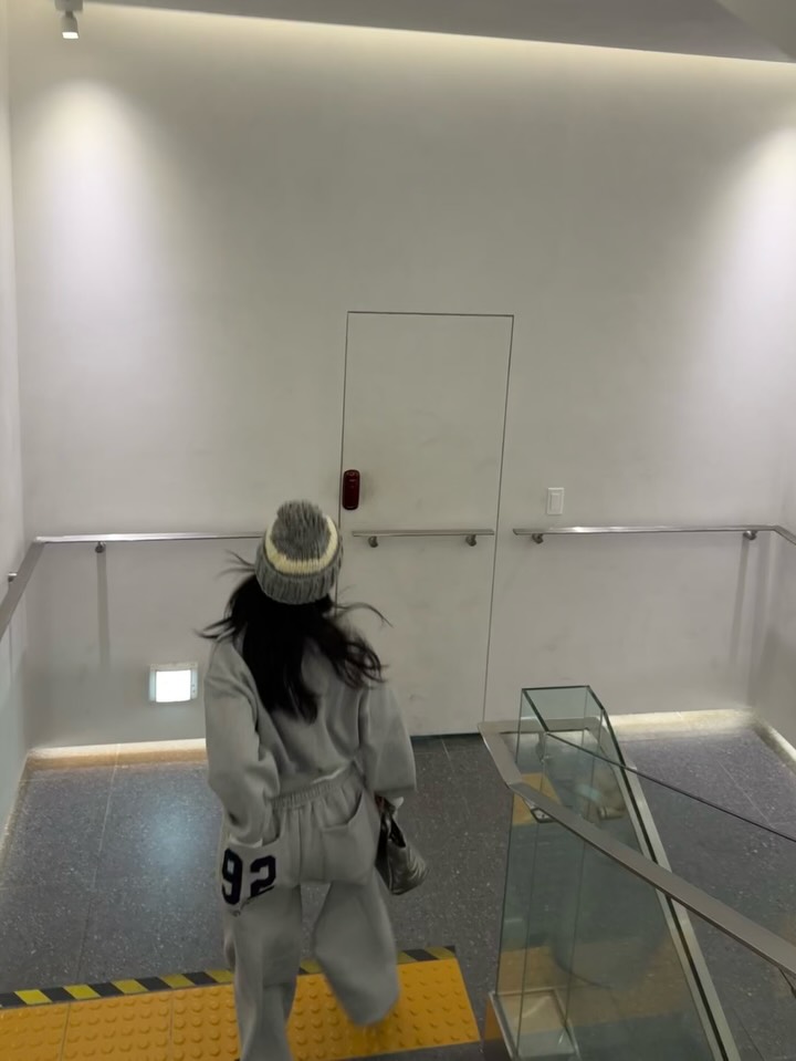 할로 맨투랑 팬츠😌
.
.
#메이메이#겨울
#겨울코디