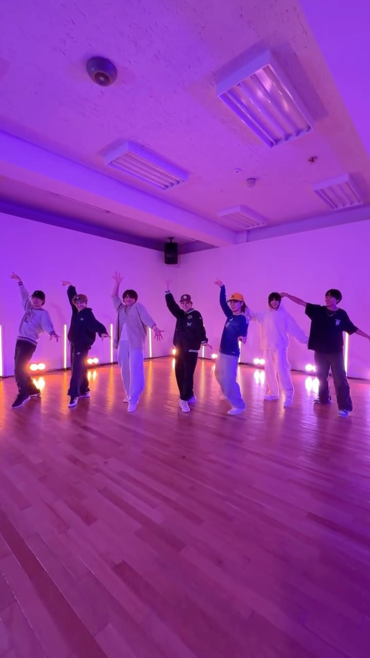 TJ Showへようこそ✨

3rd Album『’s travelers』
2025.12.3(Wed) Release💿
⁡
#stravelers
#WelcomeToOurShowTonight

#TJgram #WorldwideTJ
#JustDanceTogether #TravisJapan