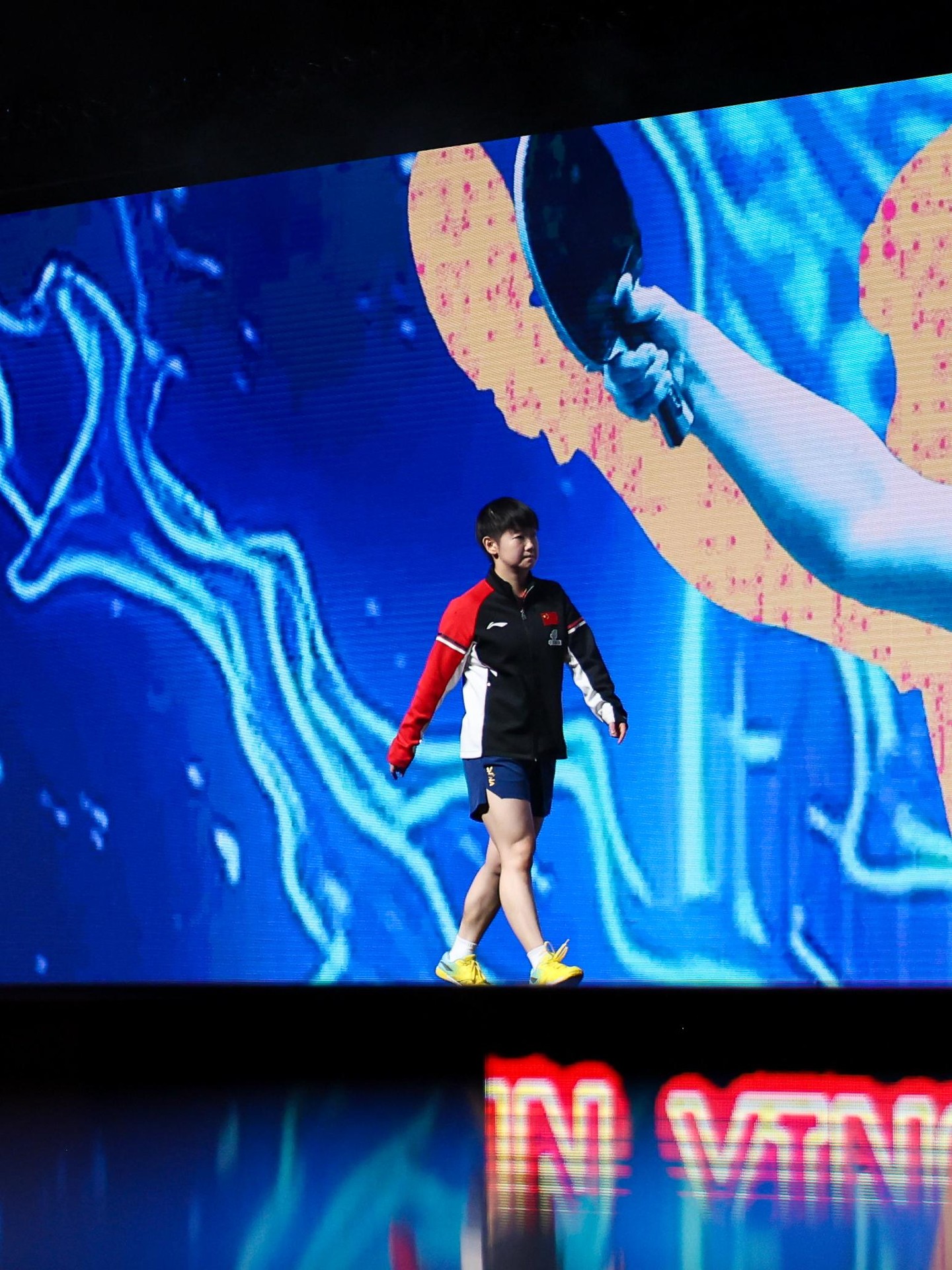 Sun Yingsha and Wang Yidi brought the entertainment 🤩

The World No. 1 secures a 4-0 win and the Quarterfinal spot with this win 💪

#WTTHongKong #TableTennis