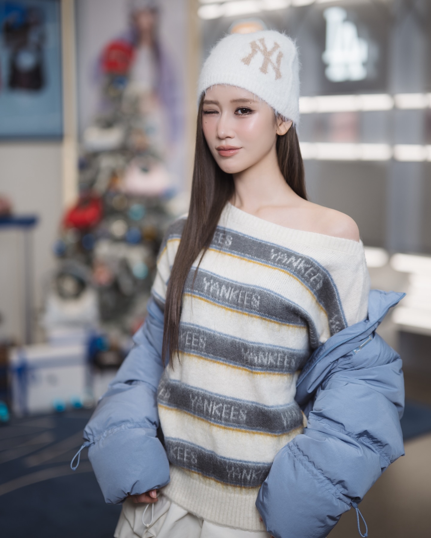 Janeeyeh is on leave ❄️🎄
Off to a fun holiday with #MLBThailand!

#MLBFW25 #MLBCrewTH