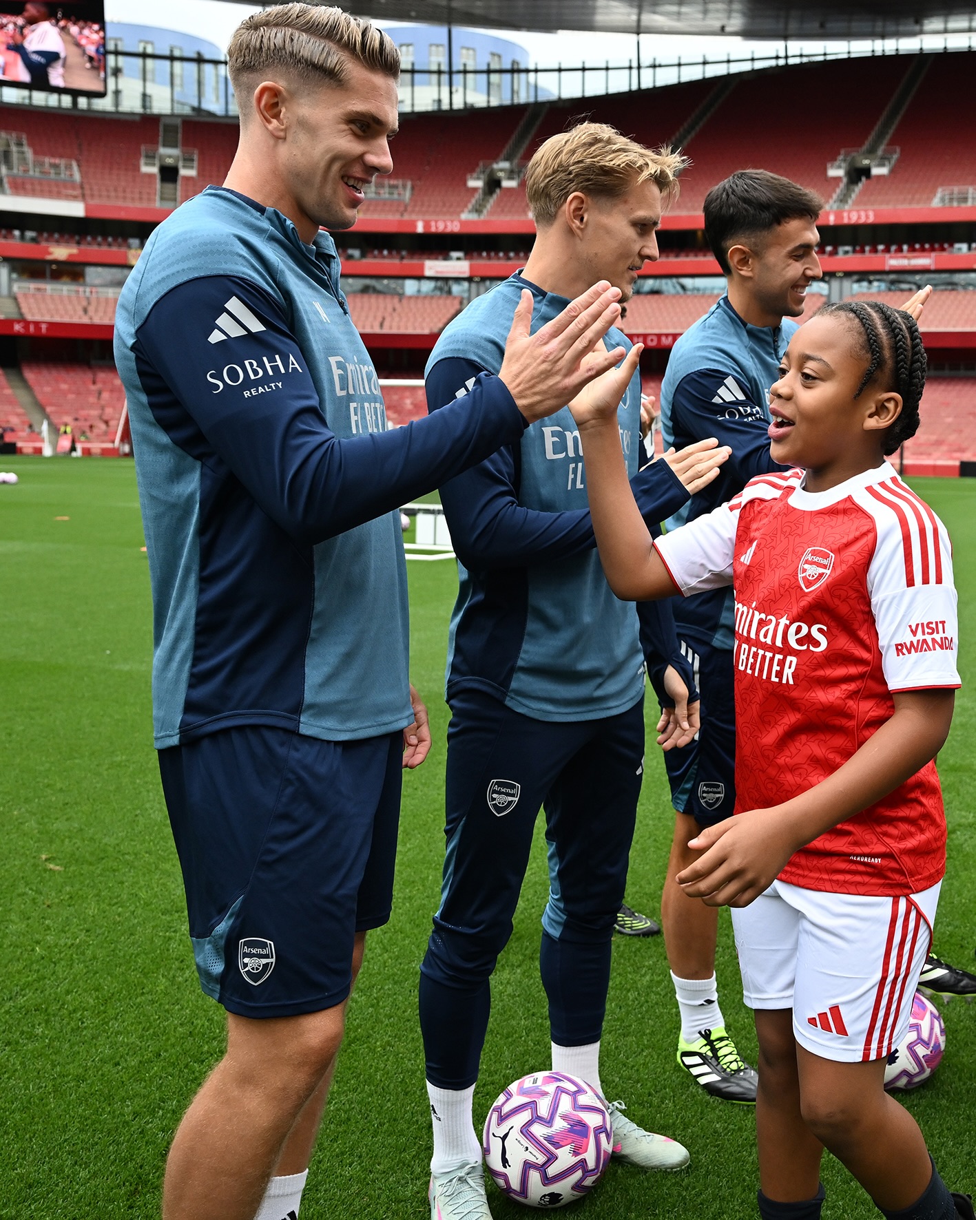 Looking back on 40 years of Arsenal in the Community 🎞 

Take a look at some unforgettable moments ➡️