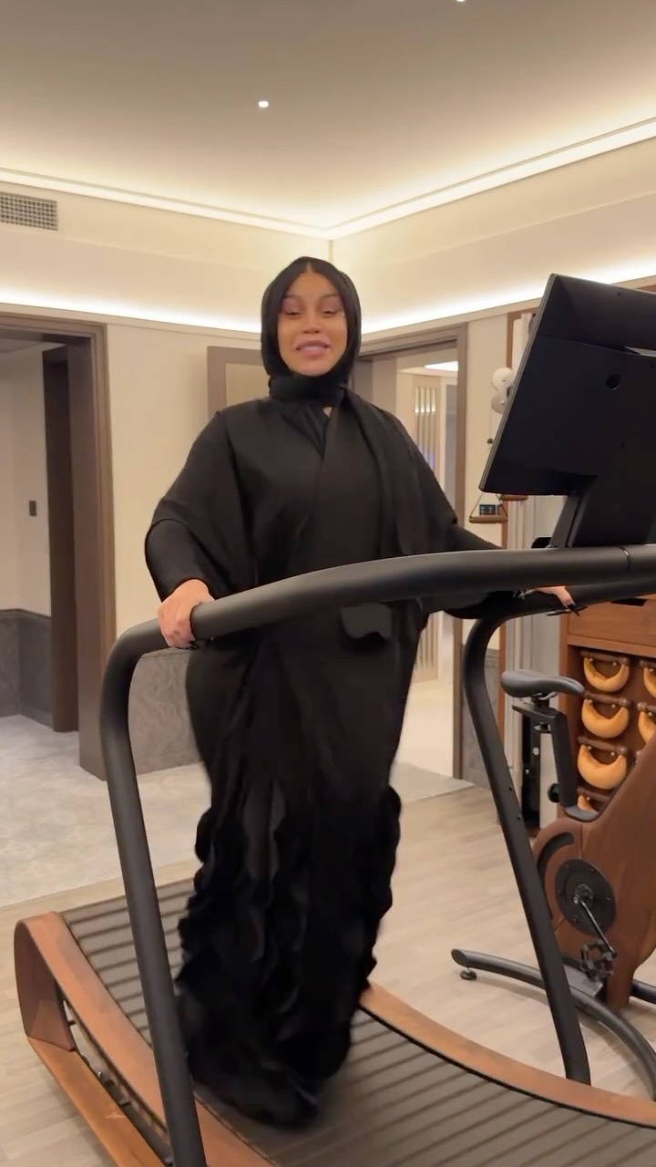 I told ya’ll imma be getting ready for tour ! Anytime ! ANY PLACE ….yall got y’all tickets ?