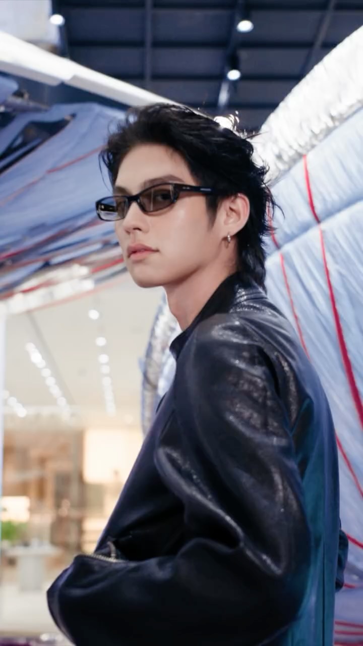 Bright celebrates the first HAUS NOWHERE in Southeast Asia at Icon Siam, BANGKOK.
⁣⁣
Come and discover Gentle Monster’s distinctive universe spanning across two floors.⁣
⠀
HAUS NOWHERE Bangkok
ICONSIAM, Charoen Nakorn Rd, Bangkok