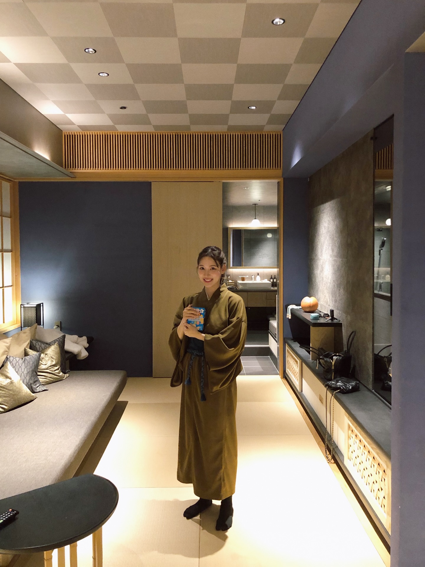 내 인생 첫 료칸…♨️♨️ 도심 속 료칸도 이색적이고 좋네유?!?!? 유카타 입고 신나서 방방 뛰었어요ㅋㅋㅋㅋㅋ 그리고 온천 하고 애기피부됨… 맨날 온천수로 목욕하시는 분들 참 부러워유🥹 산 속 료칸도 가보고 싶다🥹❤️