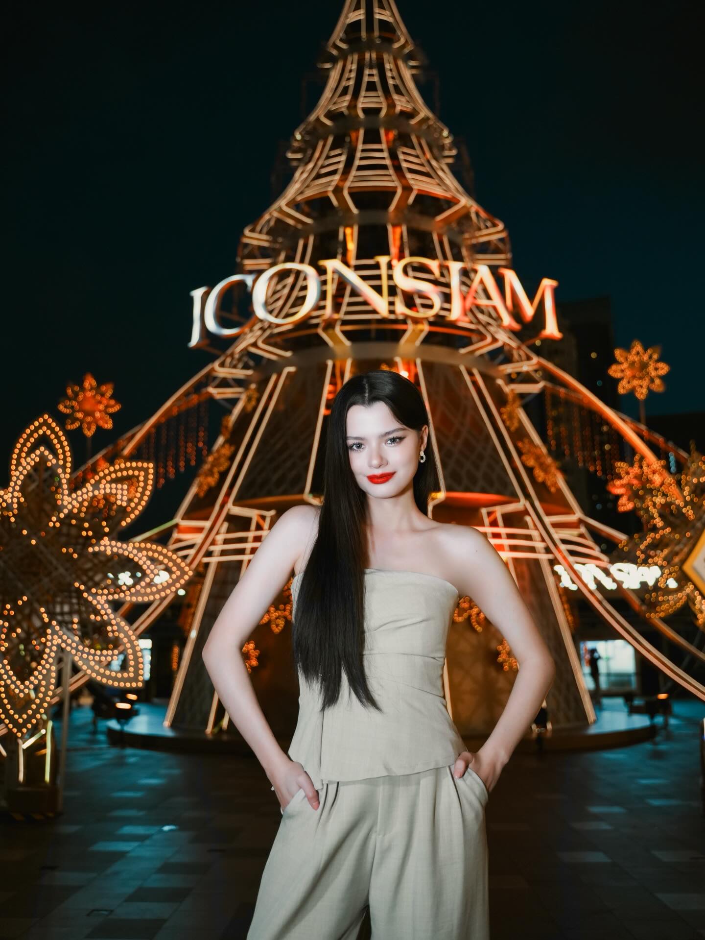 Super Joyconic Celebration at ICONSIAM 
ปลายปีนี้มาฉลอง กิน เที่ยว ช็อป และมาดูพลุเคานต์ดาวน์คืนวันที่ 31 ธ.ค. กันเยอะๆ นะคะ🫶🏻

#JoyconicCelebration #JoyconicwithBecky #ICONSIAM #HAUSNOWHEREBANGKOK #BIANCA